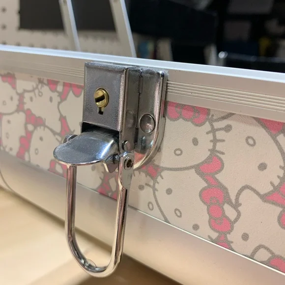 SANRIO HELLO KITTY IMPRESSIONS VANITY SLAYCUBE MAKEUP TRAVEL TRAIN CASE - Picture 9 of 10